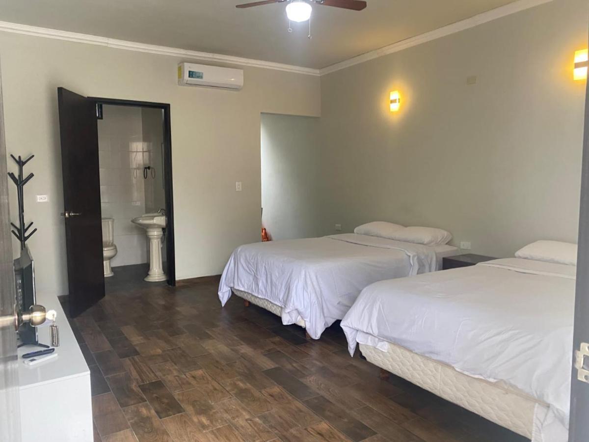 Hotel & Hostal 230 Βαγιαδολίδ Εξωτερικό φωτογραφία