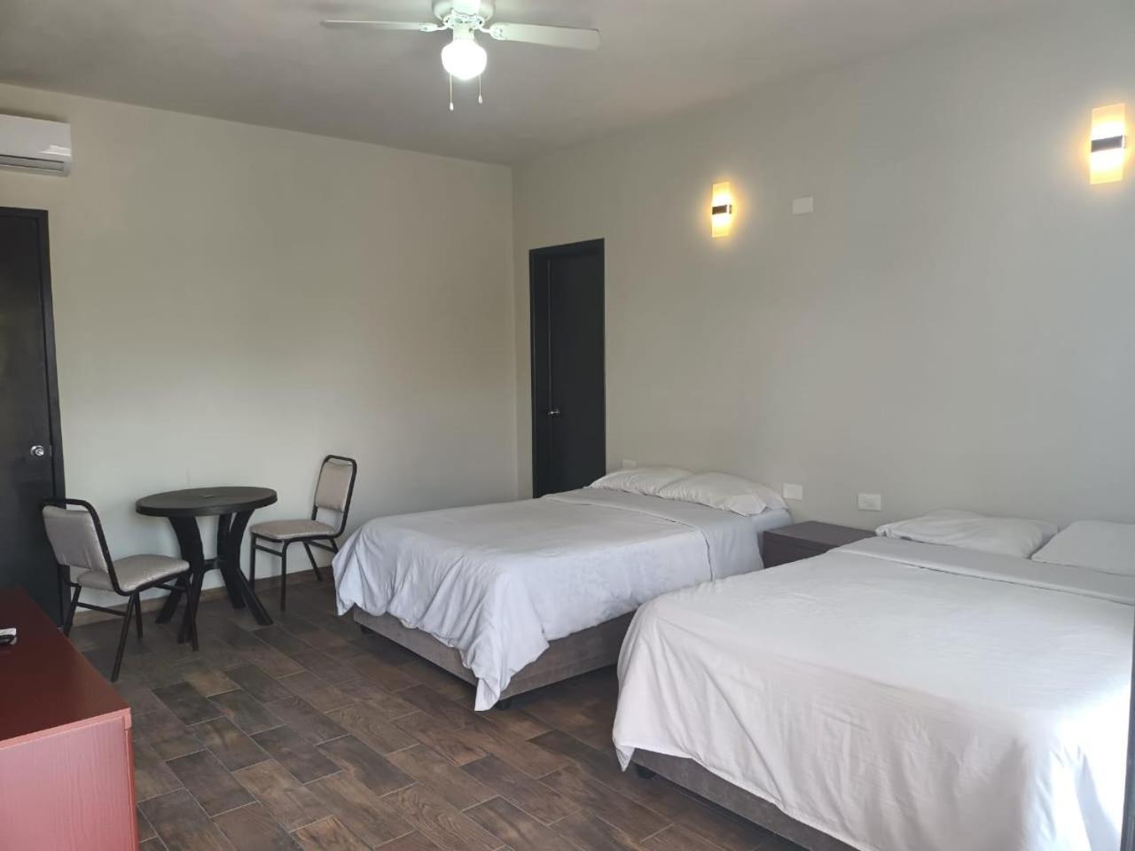 Hotel & Hostal 230 Βαγιαδολίδ Εξωτερικό φωτογραφία